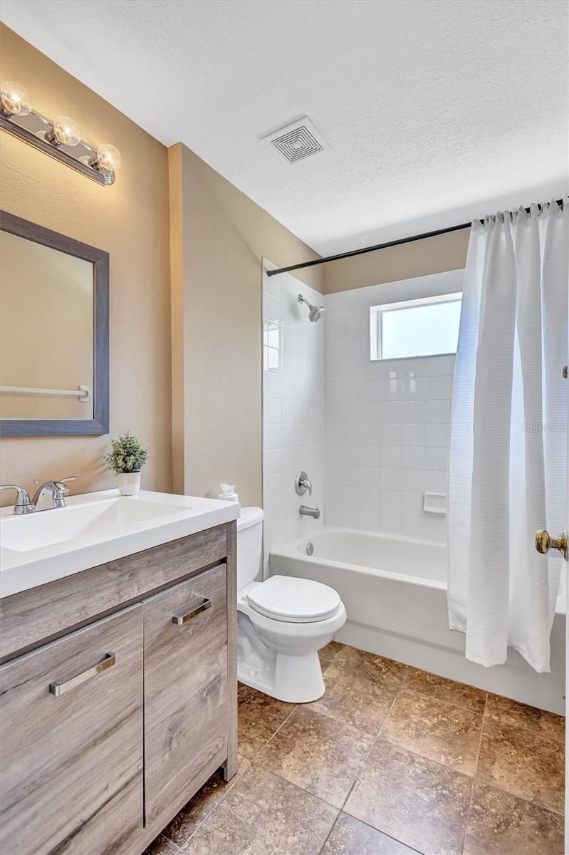 2604 DAKOTA ROCK DR, RUSKIN, FL, 33570