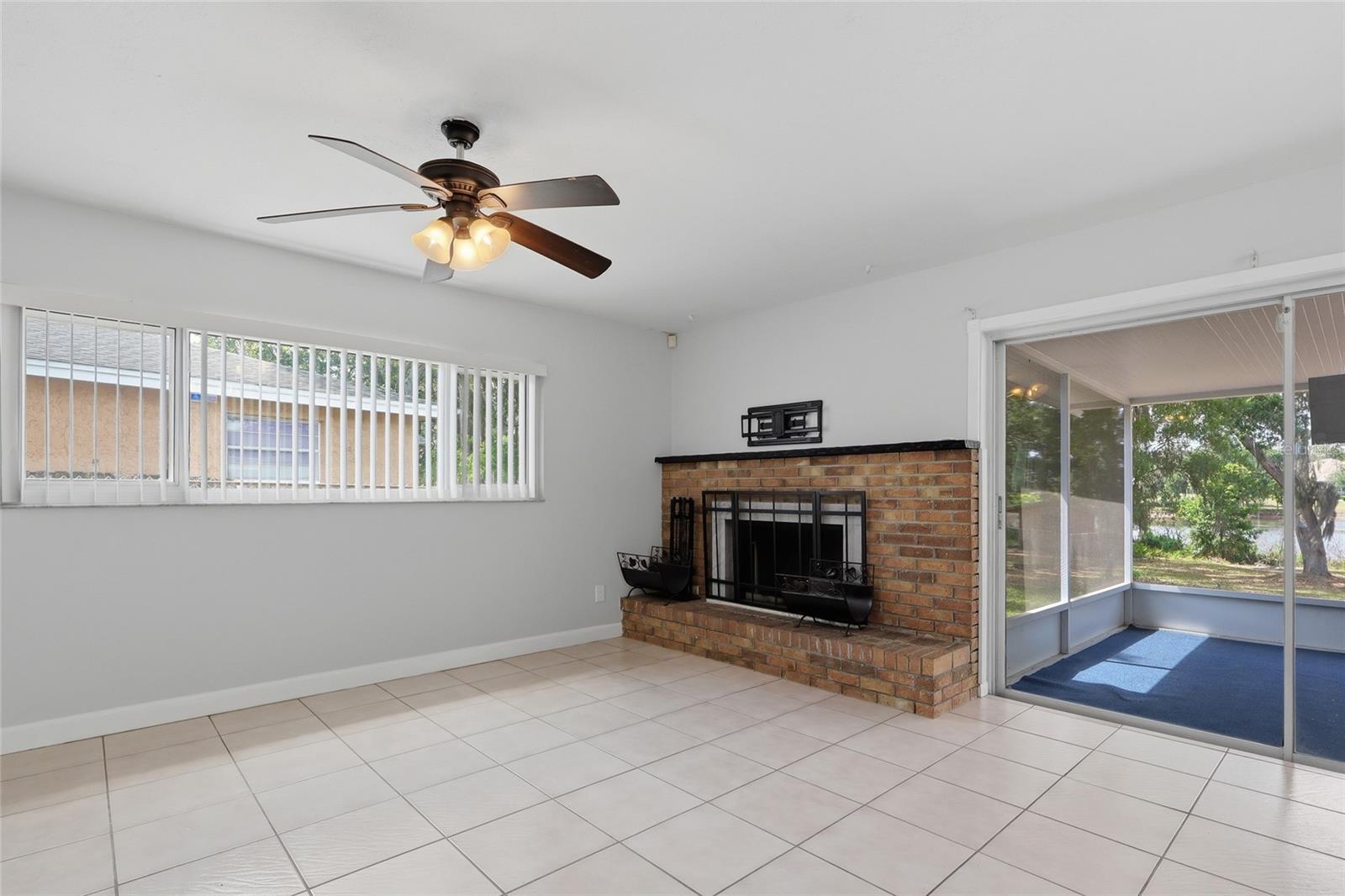 1114 ESTATEWOOD DR, BRANDON, FL, 33510