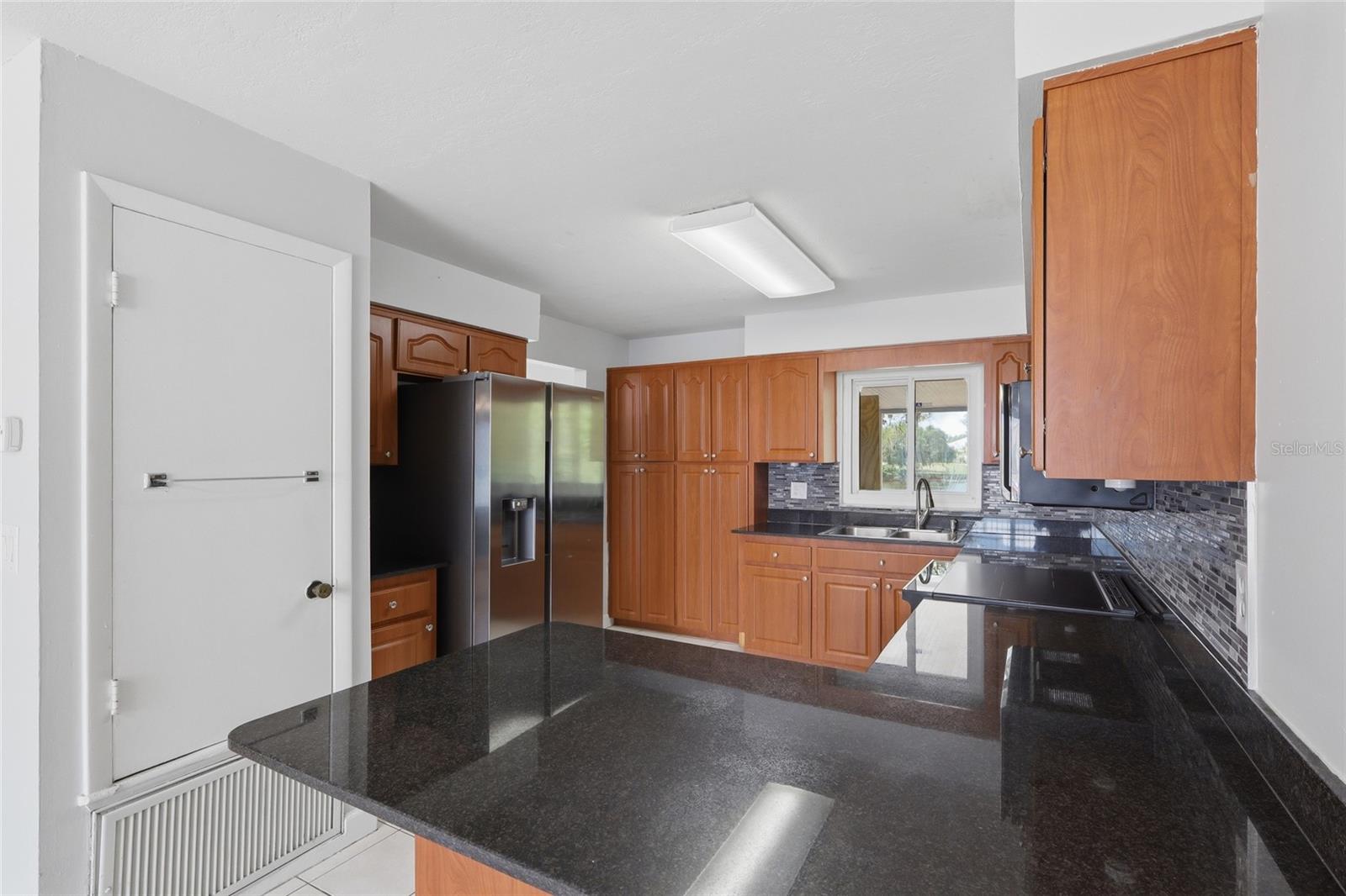 1114 ESTATEWOOD DR, BRANDON, FL, 33510