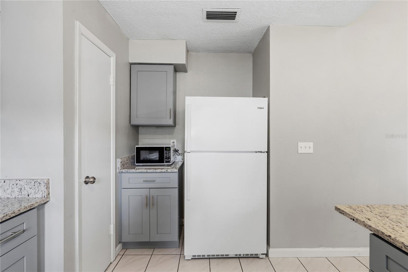 5113 NASHVILLE DR, TAMPA, FL, 33624