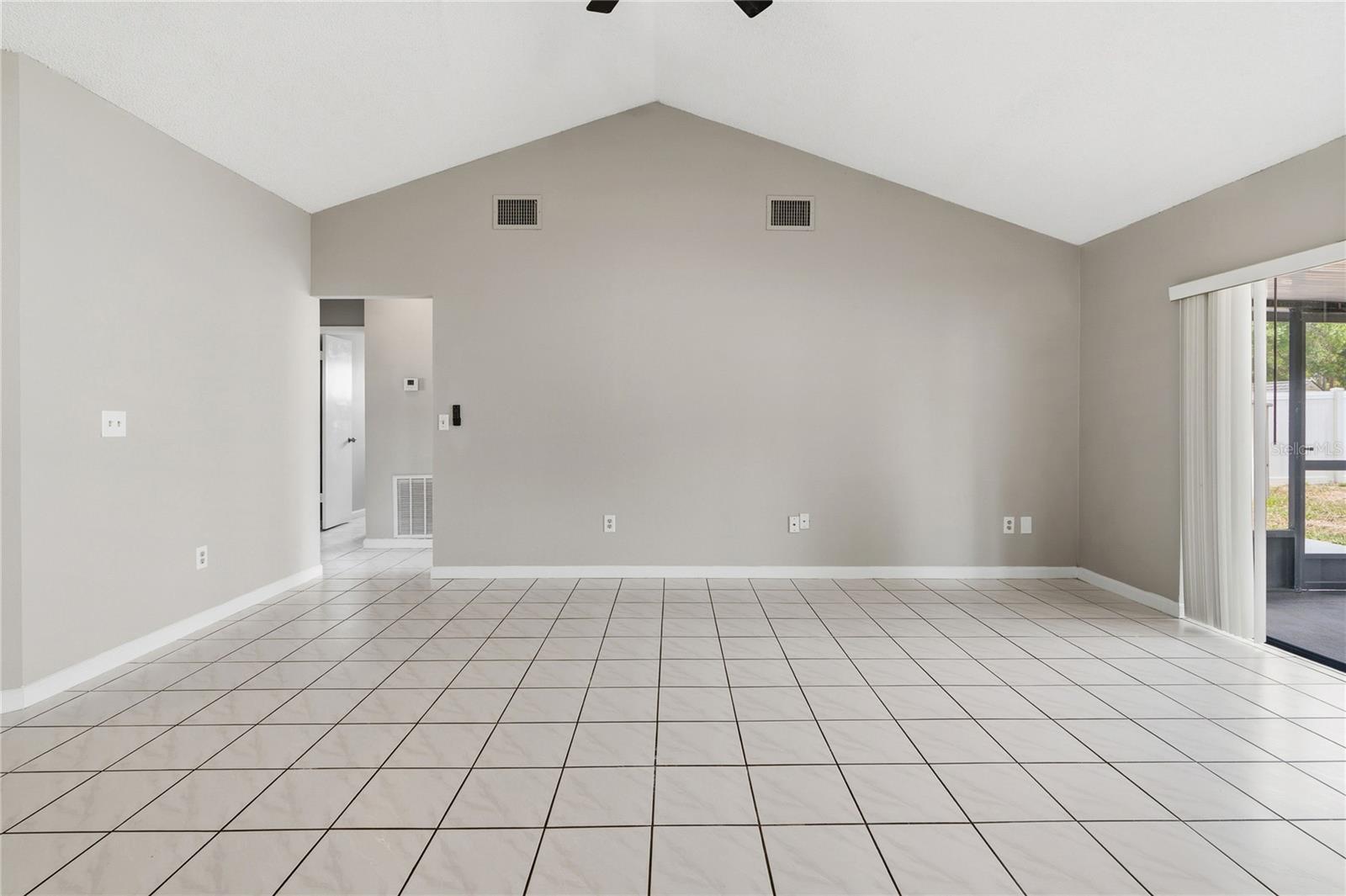 5113 NASHVILLE DR, TAMPA, FL, 33624