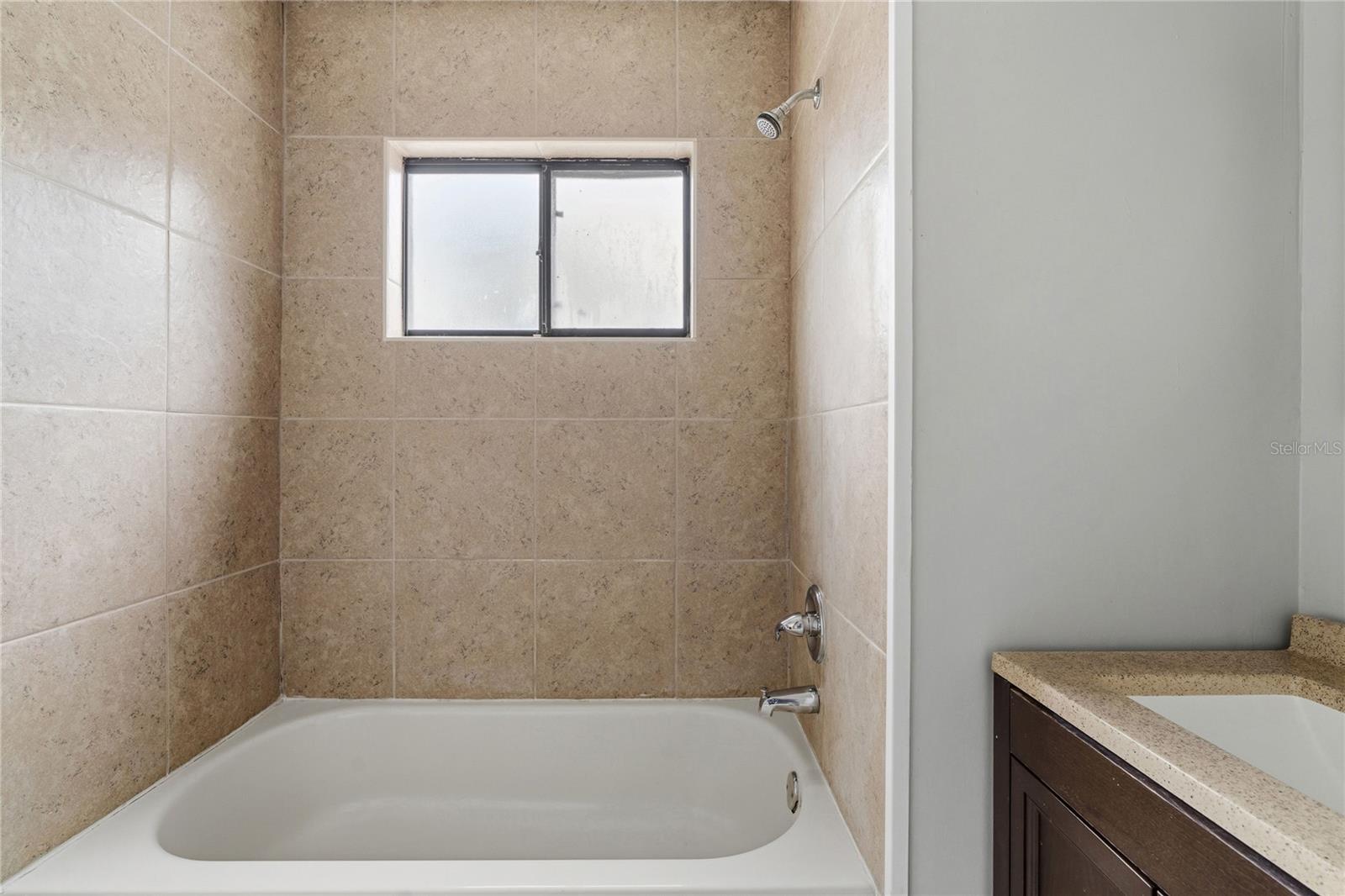 5113 NASHVILLE DR, TAMPA, FL, 33624