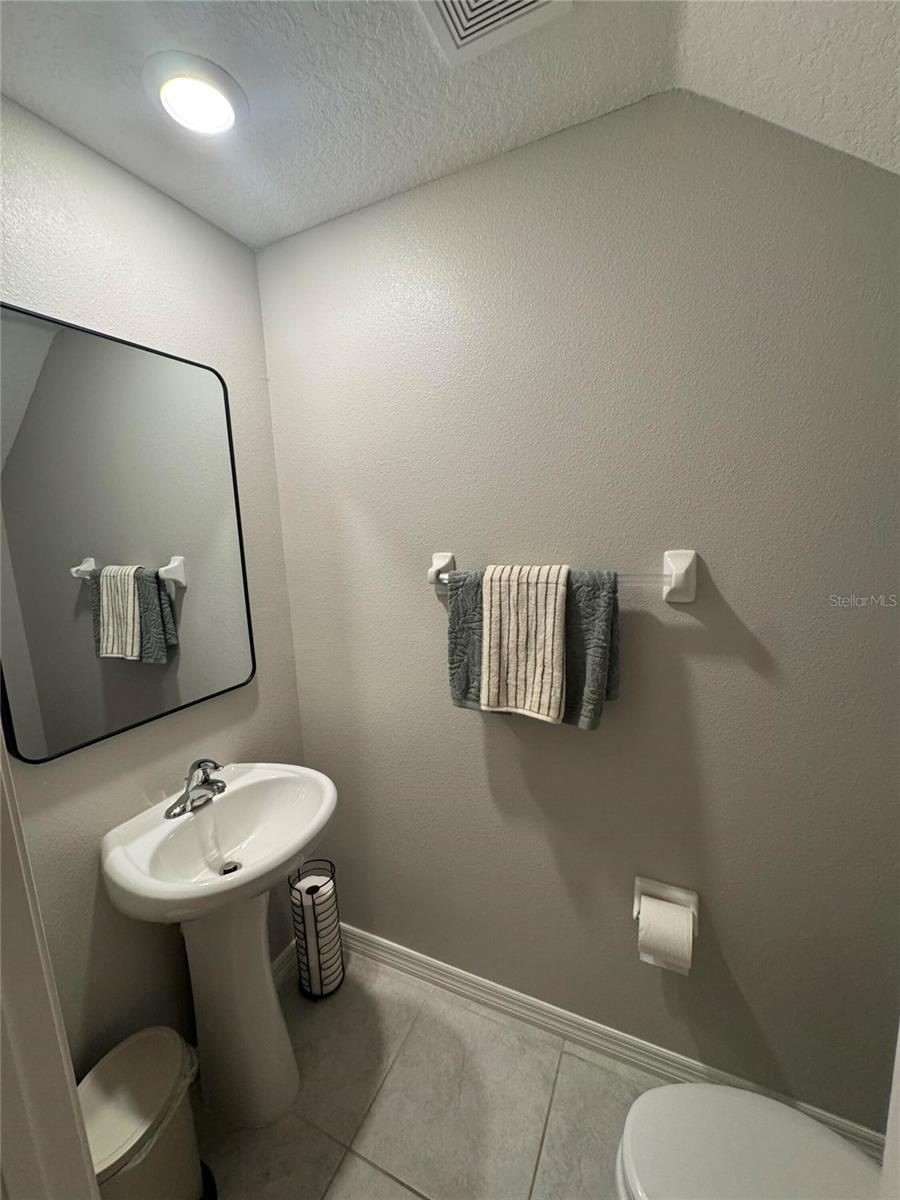 9640 PEMBROOKE PINES DR, SUN CITY CENTER, FL, 33573