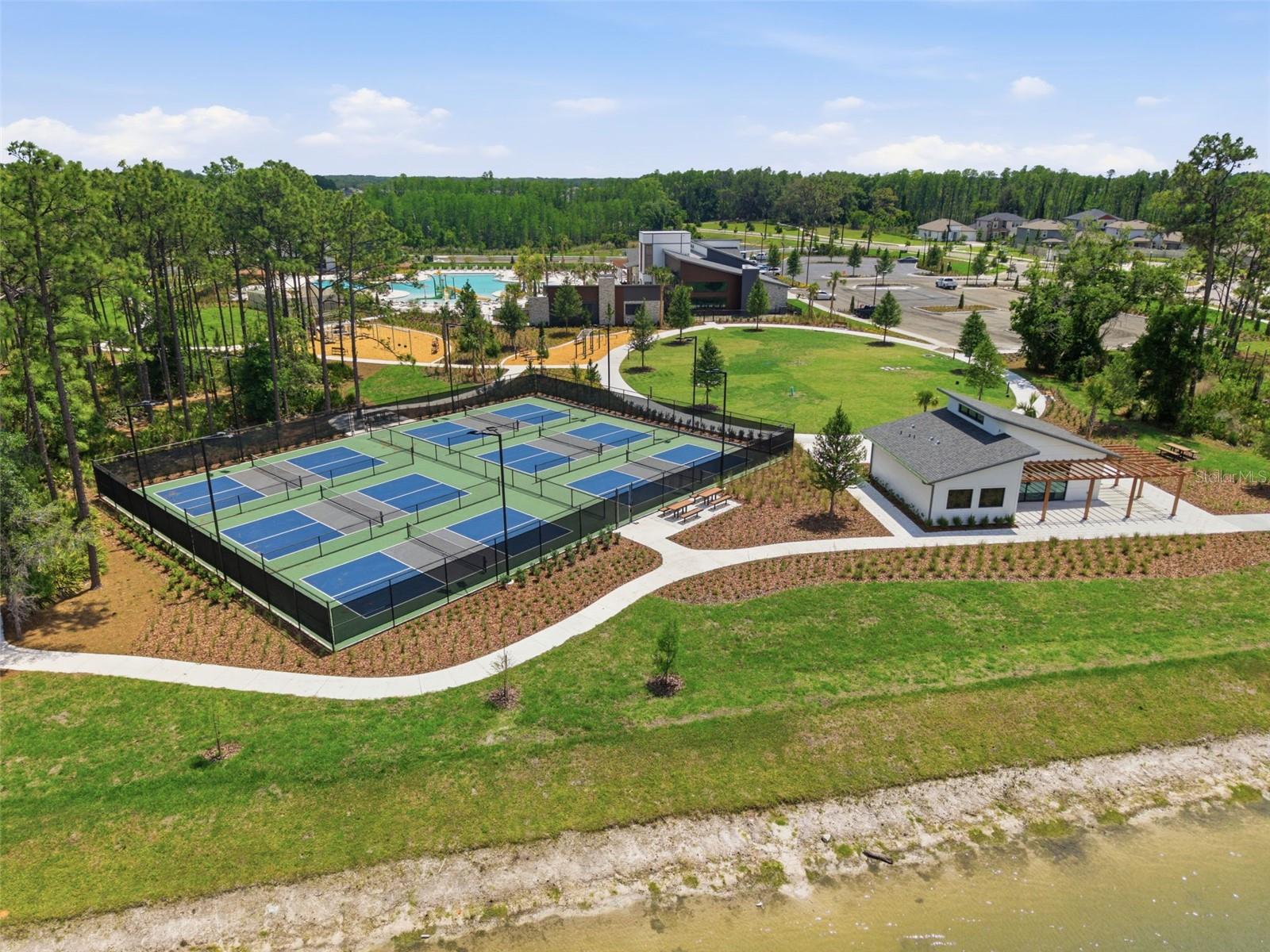 8977 LITTLE BLUESTEM DR, LAND O LAKES, FL, 34637