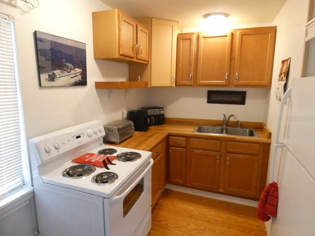 2215 S HUNT PT, CRYSTAL RIVER, FL, 34429