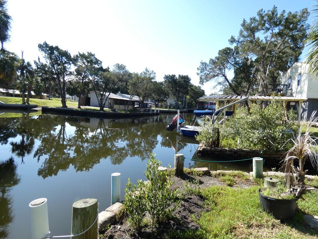 2215 S HUNT PT, CRYSTAL RIVER, FL, 34429