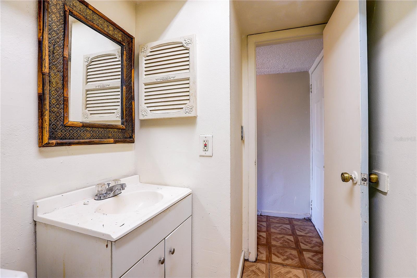 1262 E 113TH AVE #H112, TAMPA, FL, 33612