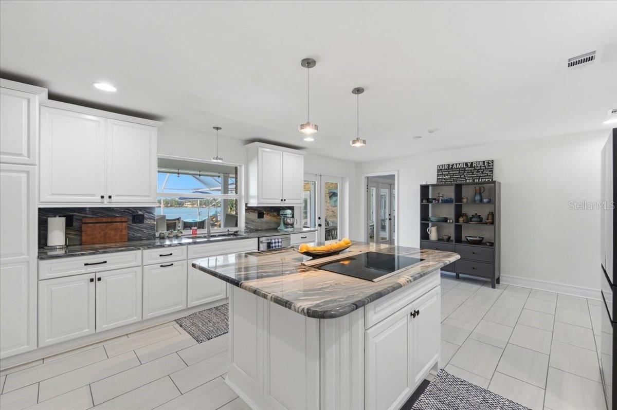 120 MIRROR LN NW, WINTER HAVEN, FL, 33881