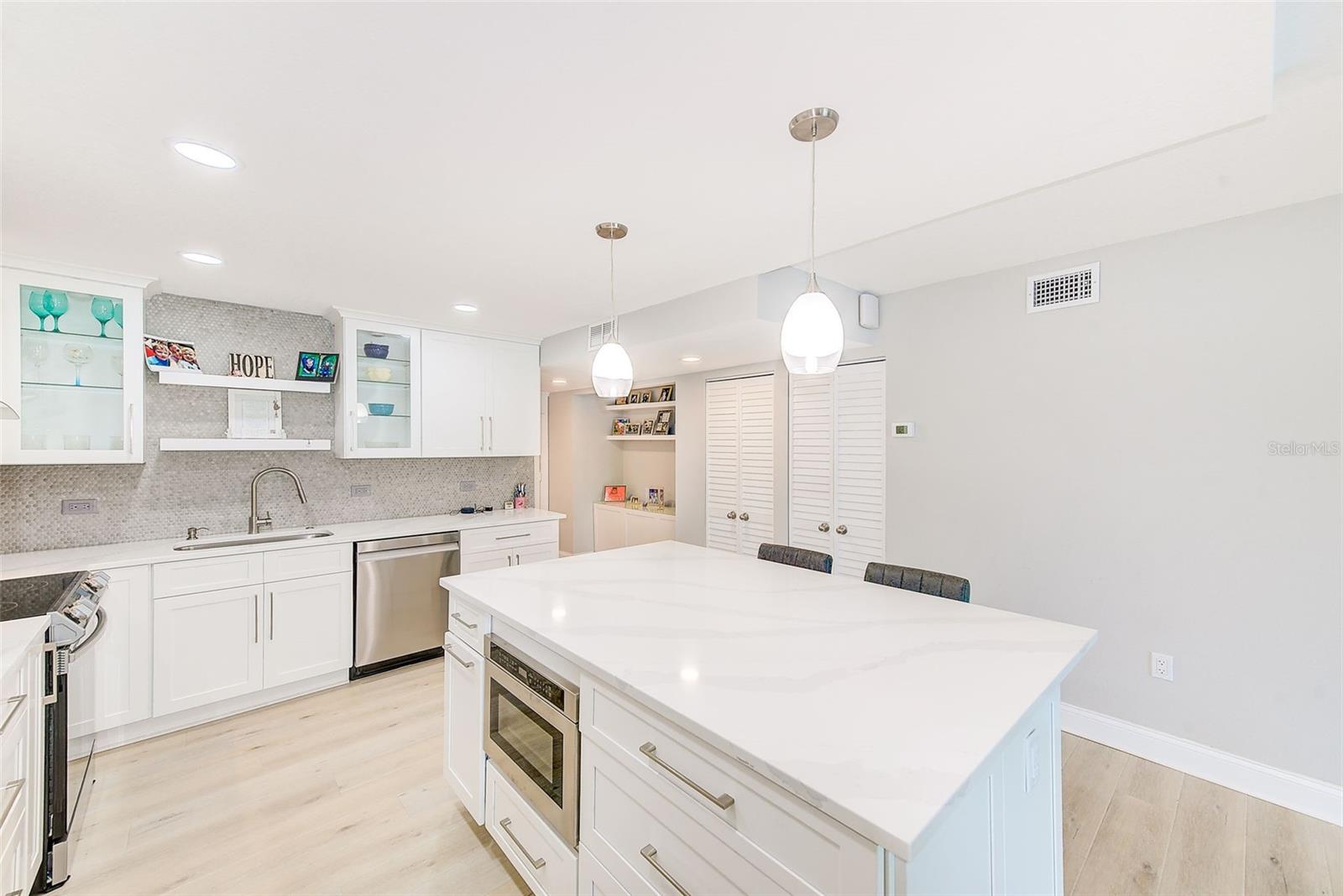 7930 SUN ISLAND DR S #101, SOUTH PASADENA, FL, 33707