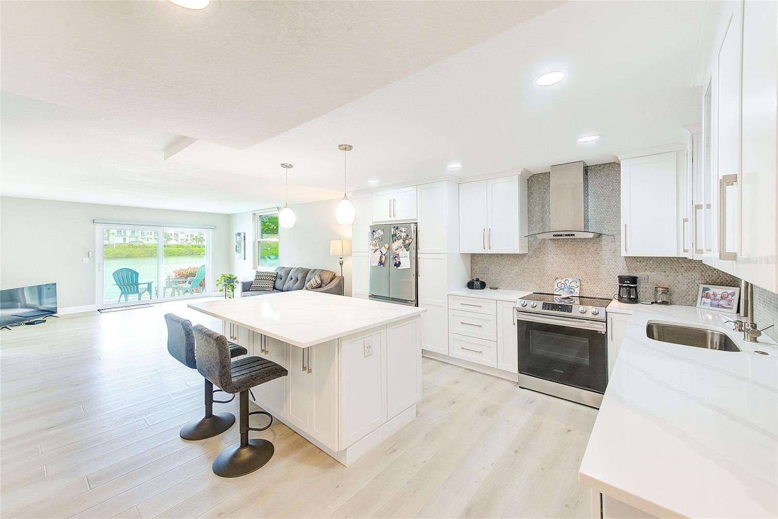 7930 SUN ISLAND DR S #101, SOUTH PASADENA, FL, 33707
