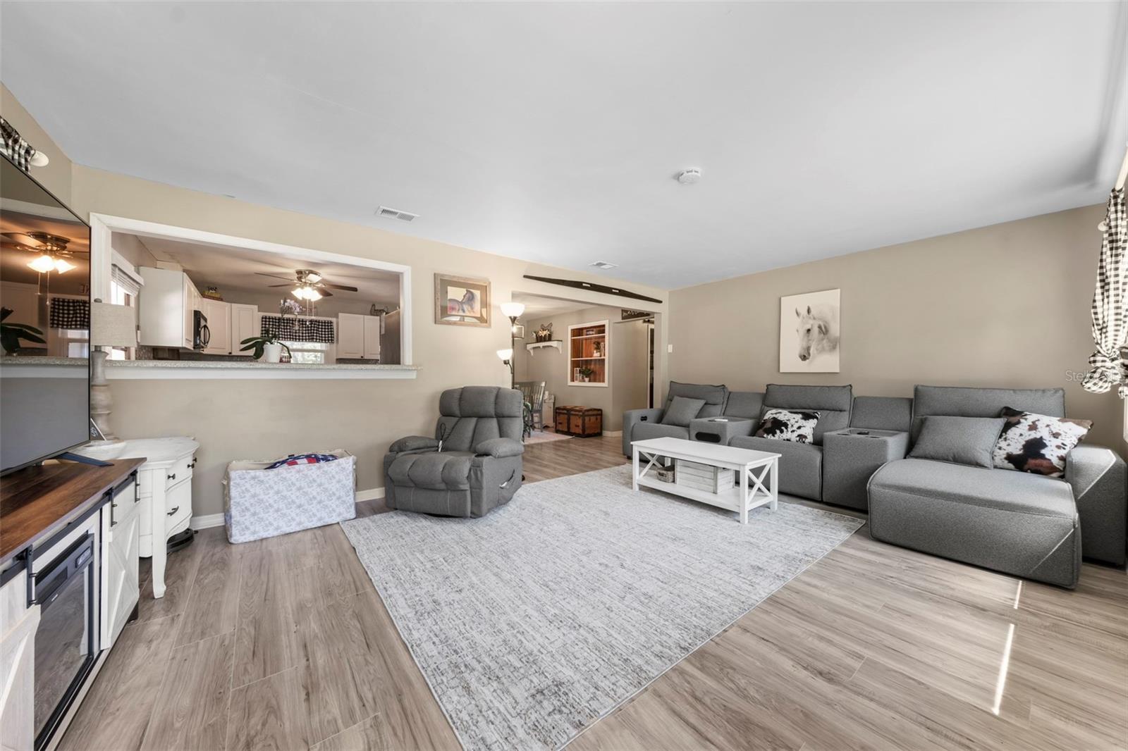 1207 ORANGE AVE, TAVARES, FL, 32778