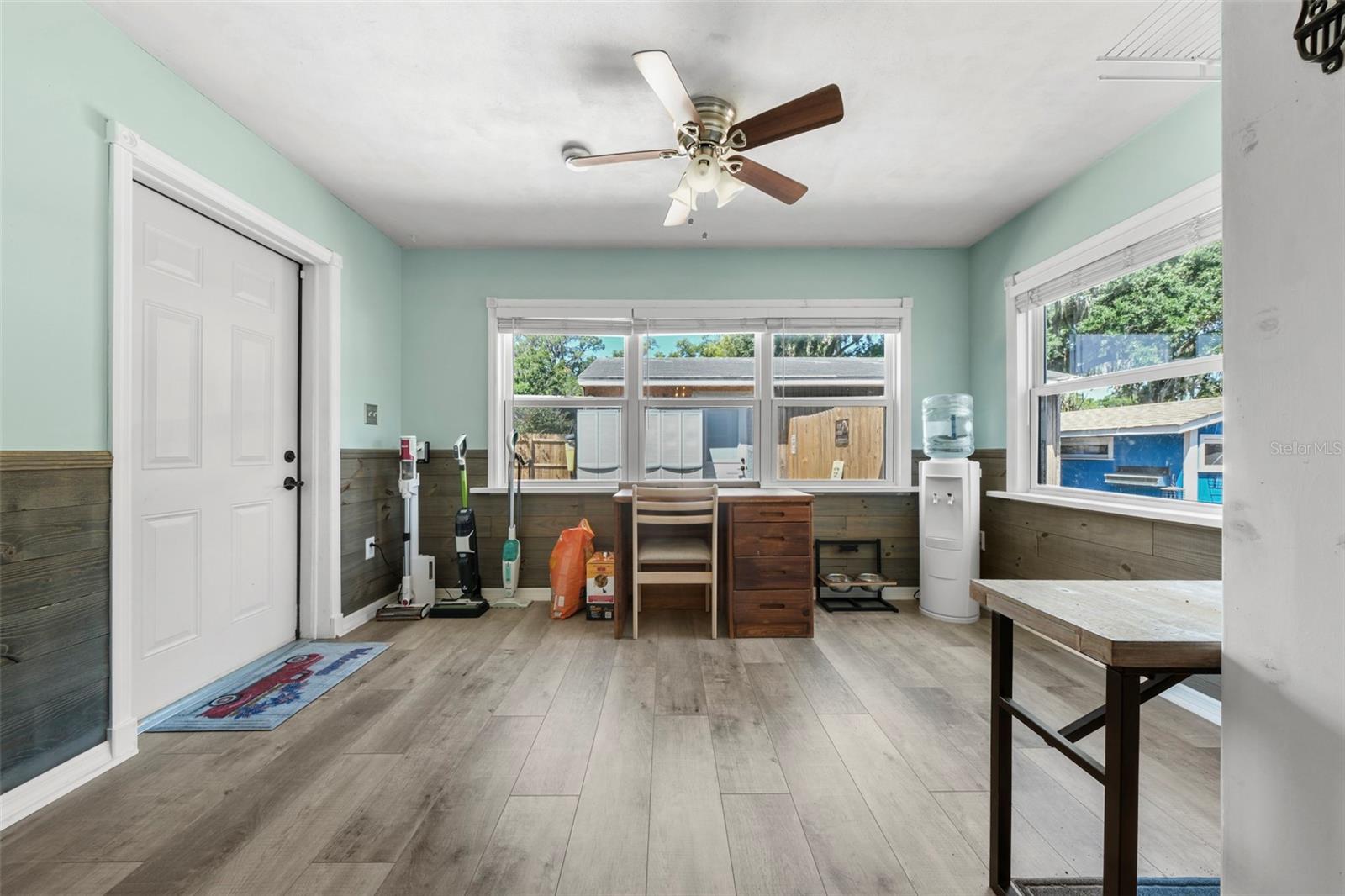 1207 ORANGE AVE, TAVARES, FL, 32778