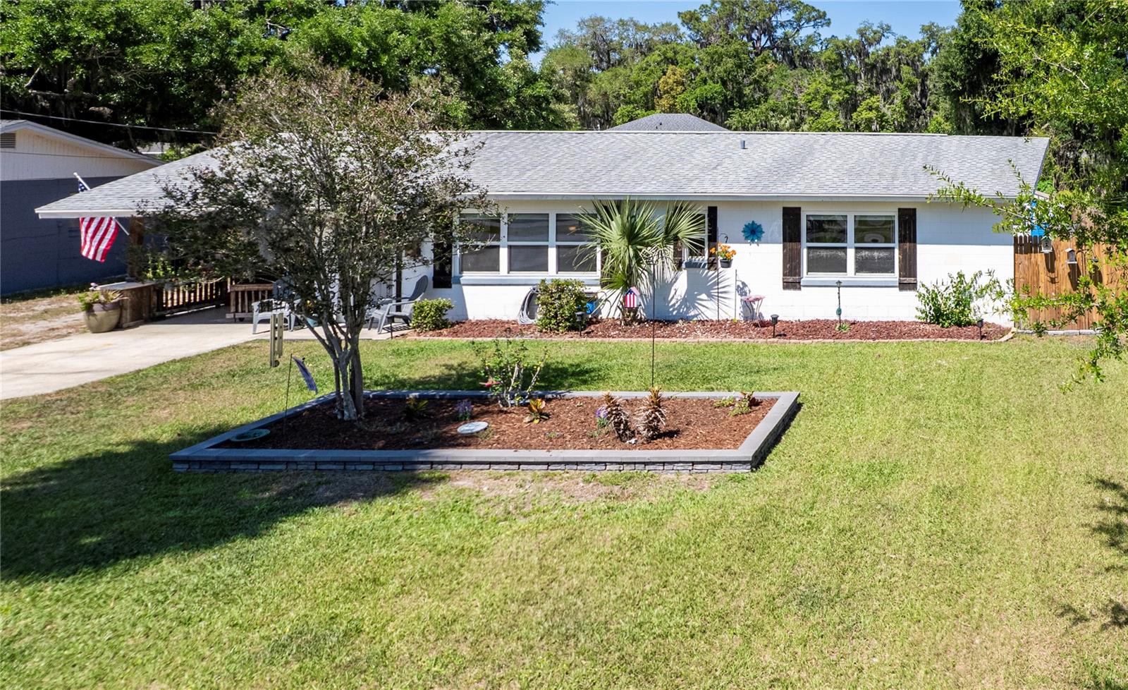 1207 ORANGE AVE, TAVARES, FL, 32778
