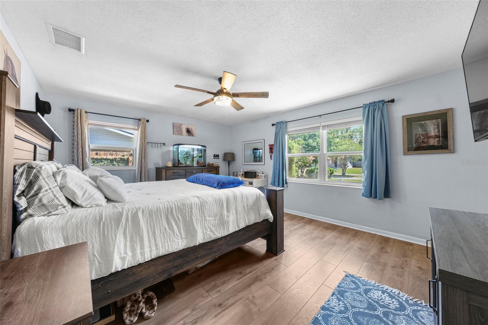 1207 ORANGE AVE, TAVARES, FL, 32778