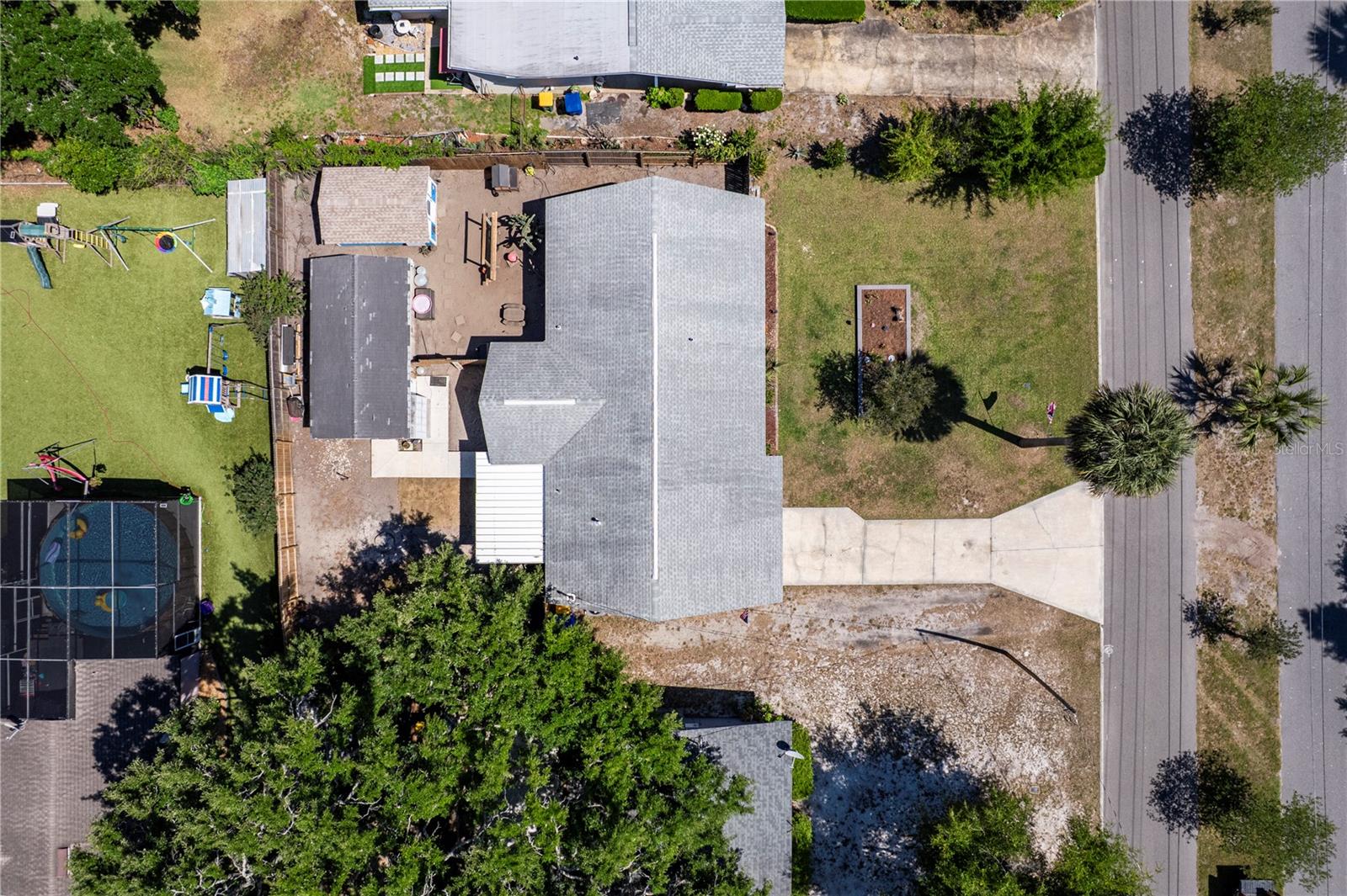 1207 ORANGE AVE, TAVARES, FL, 32778