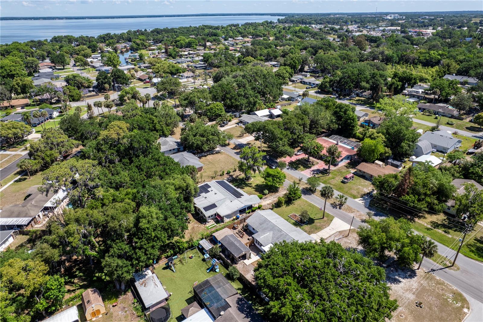 1207 ORANGE AVE, TAVARES, FL, 32778