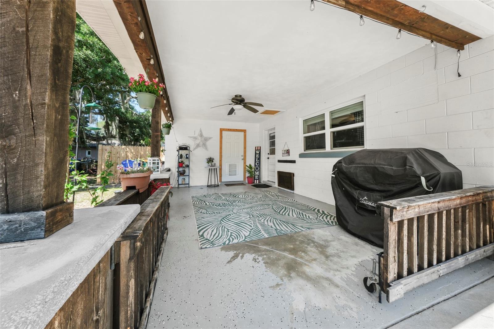 1207 ORANGE AVE, TAVARES, FL, 32778