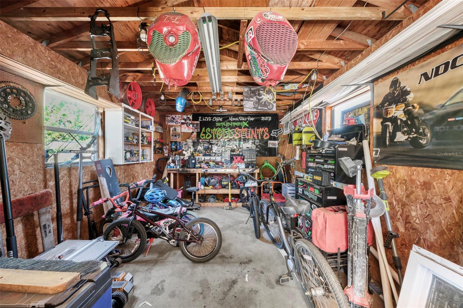 1207 ORANGE AVE, TAVARES, FL, 32778