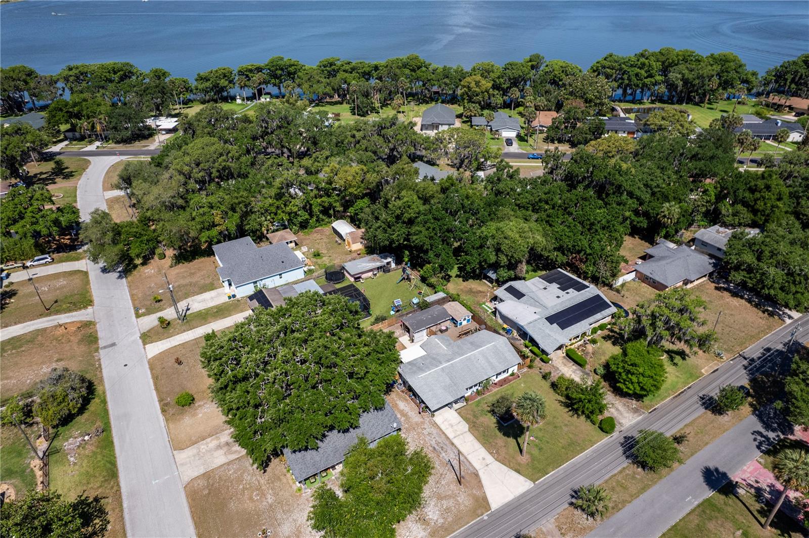 1207 ORANGE AVE, TAVARES, FL, 32778