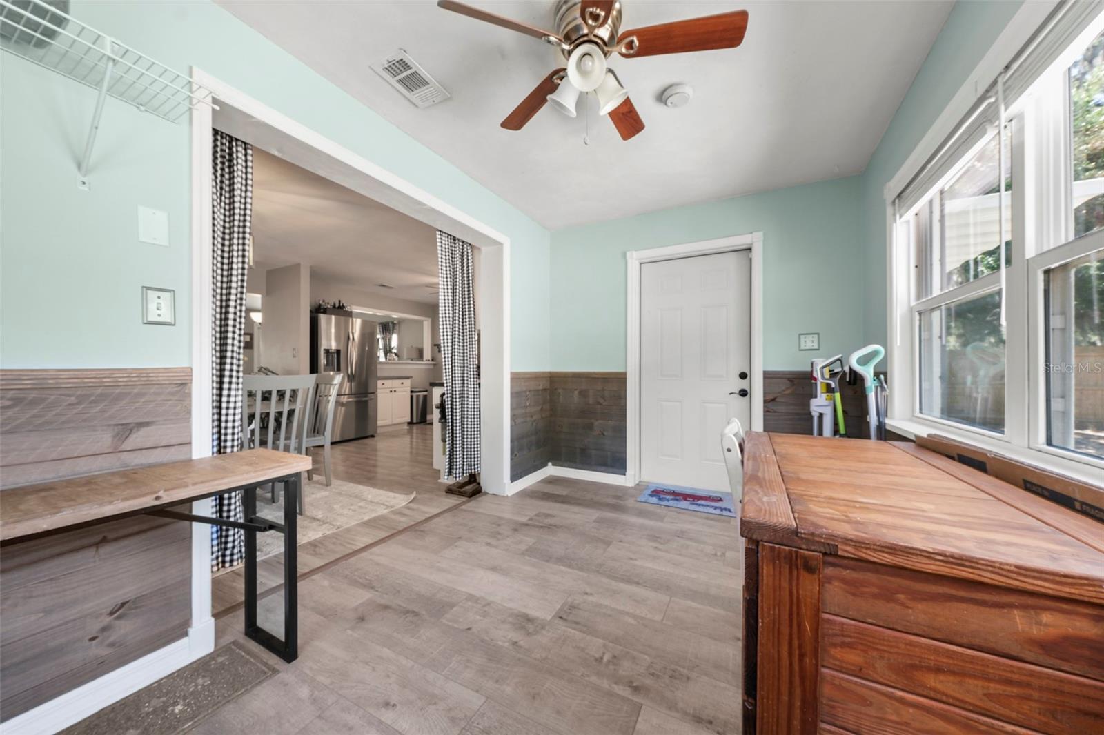 1207 ORANGE AVE, TAVARES, FL, 32778