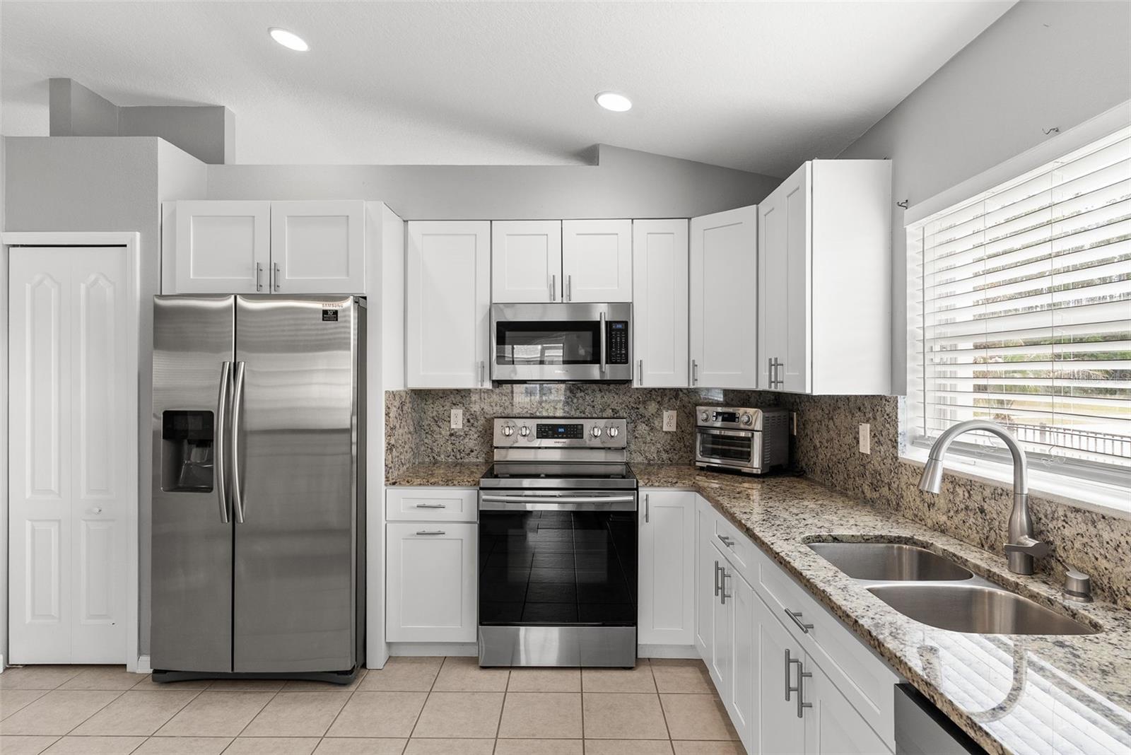 7619 CRESCENT PALM DR, WESLEY CHAPEL, FL, 33545