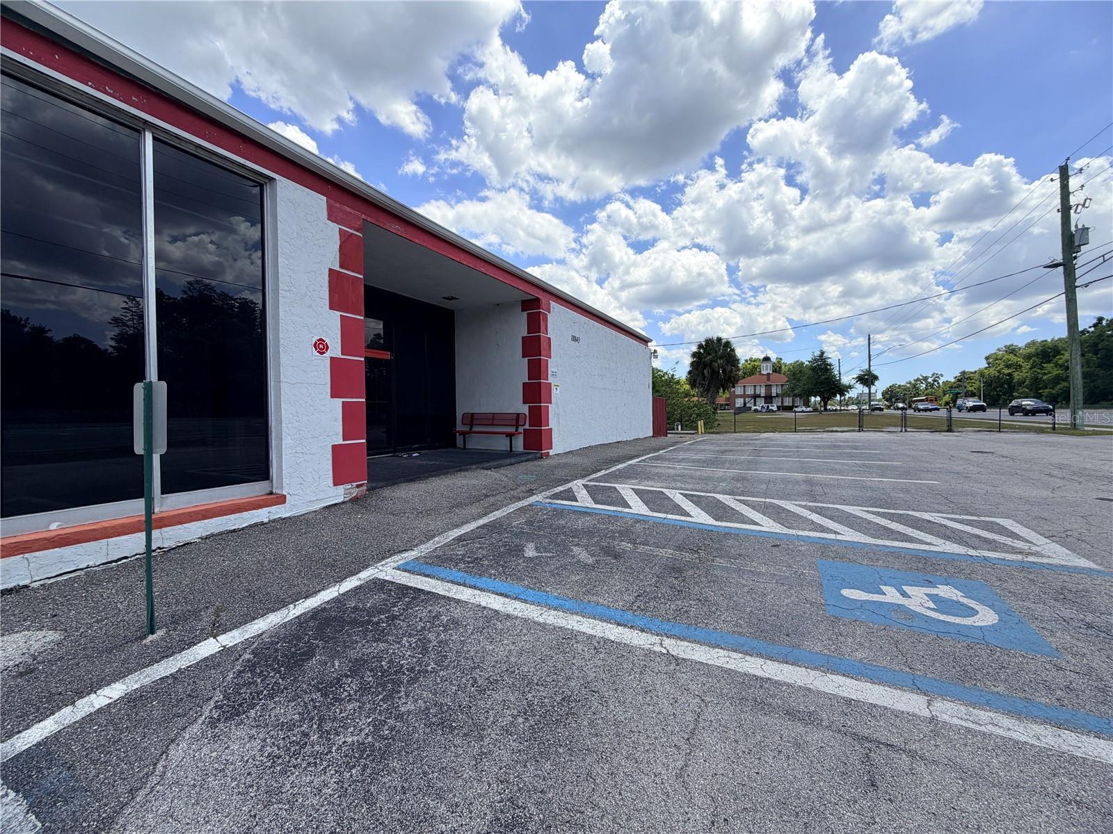 18843 N 41 HWY, LUTZ, FL, 33549