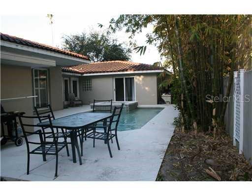 300 BRIGHTWATERS BLVD NE, ST PETERSBURG, FL, 33704