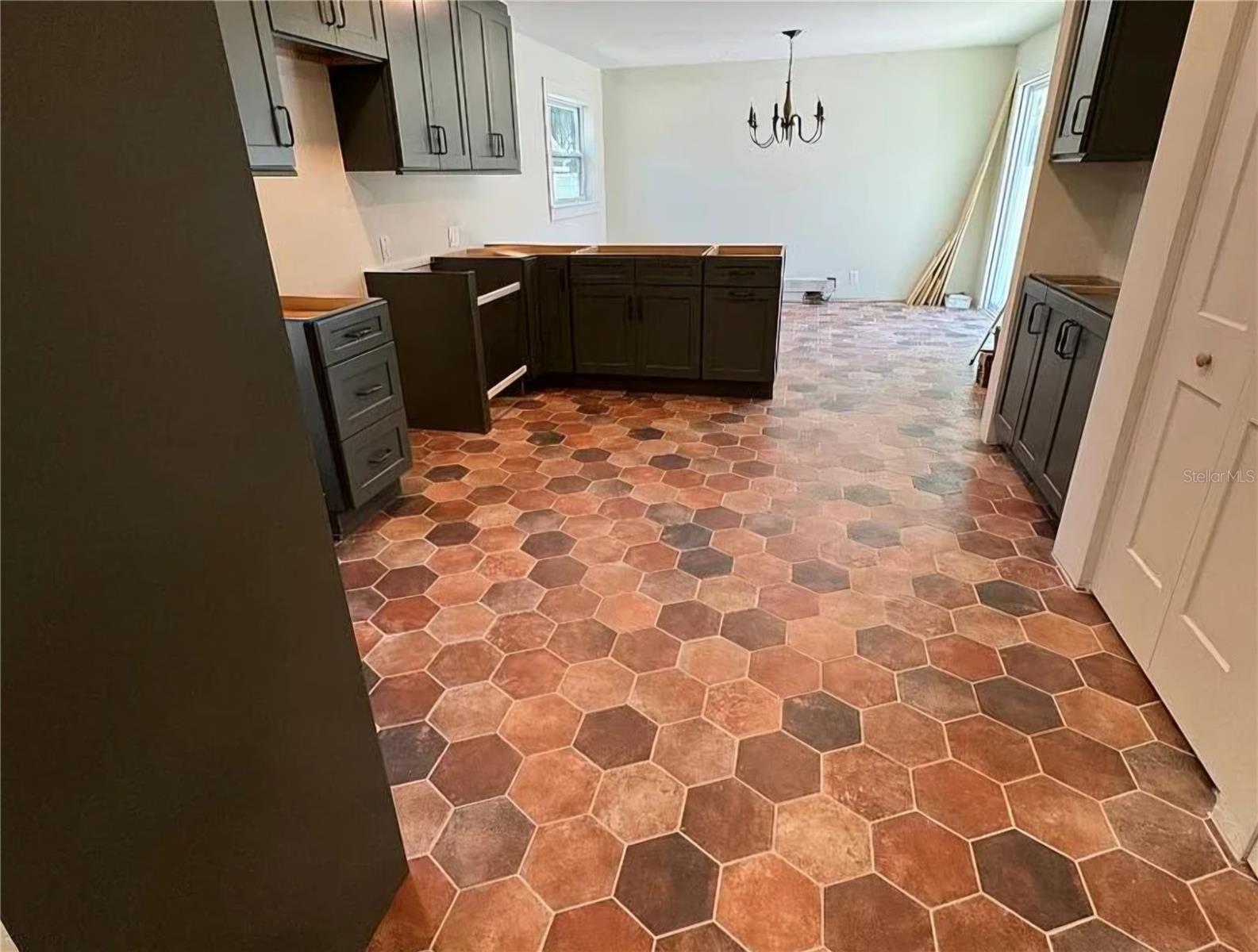 4058 39TH AVE N, ST PETERSBURG, FL, 33714