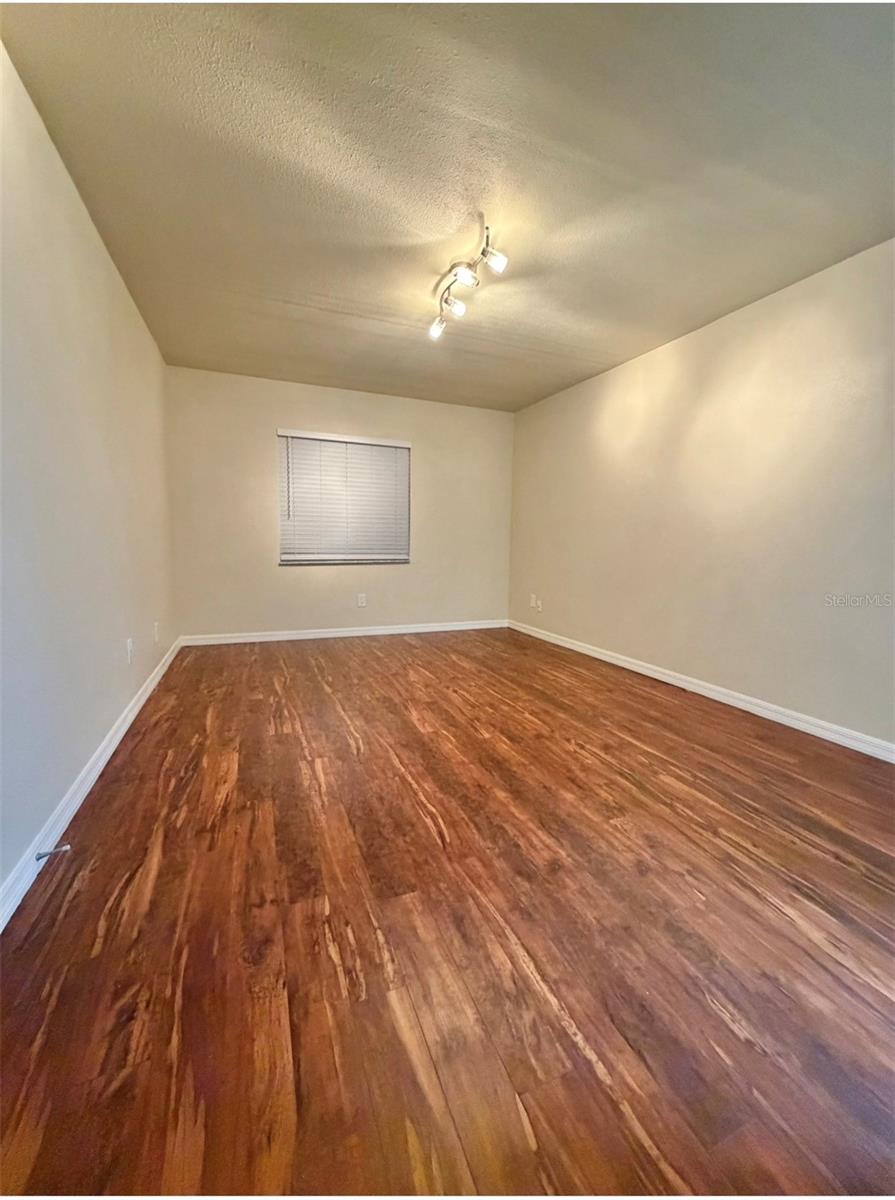 3815 N OAK DR #G71, TAMPA, FL, 33611
