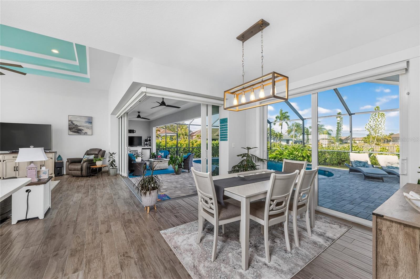9305 SPRING CIR, PORT CHARLOTTE, FL, 33981