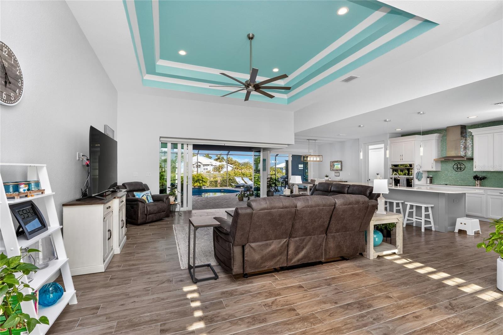 9305 SPRING CIR, PORT CHARLOTTE, FL, 33981