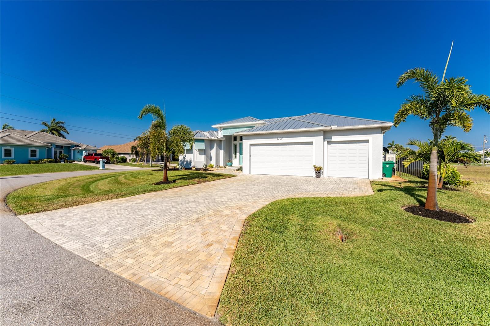 9305 SPRING CIR, PORT CHARLOTTE, FL, 33981