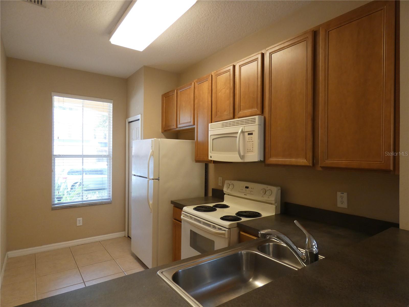 2111 RETREAT VIEW CIR, SANFORD, FL, 32771