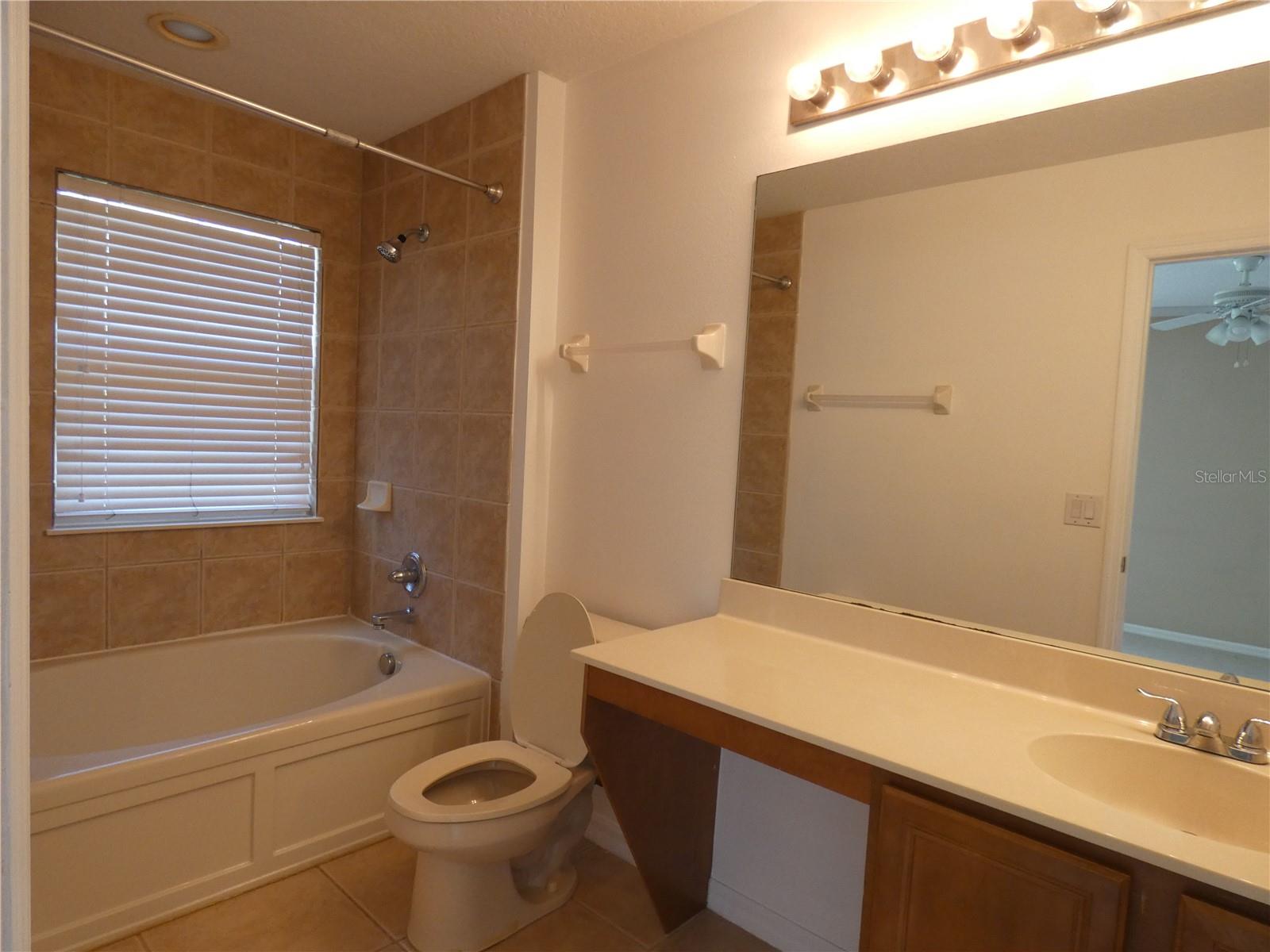 2111 RETREAT VIEW CIR, SANFORD, FL, 32771