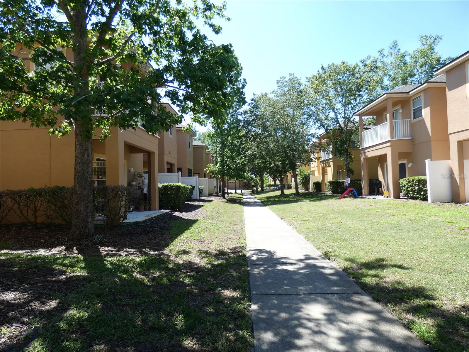 2111 RETREAT VIEW CIR, SANFORD, FL, 32771