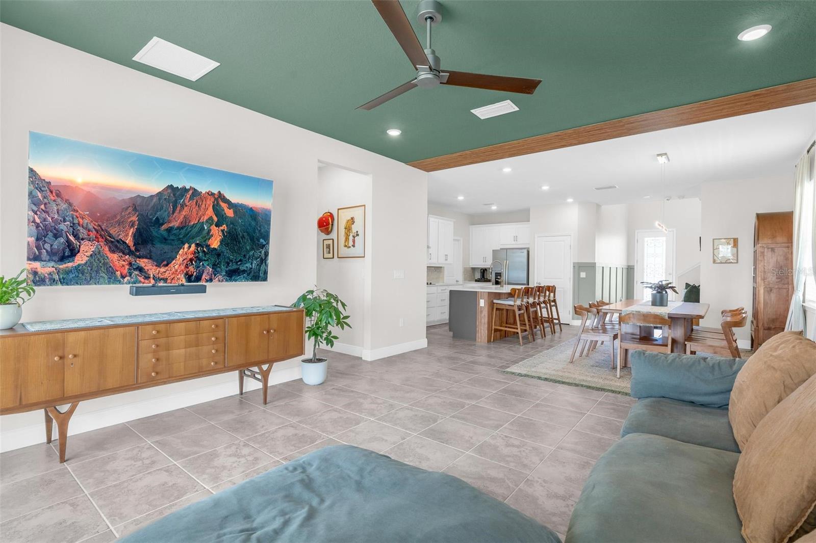 2019 SUNSHINE PEAK DR, MINNEOLA, FL, 34715