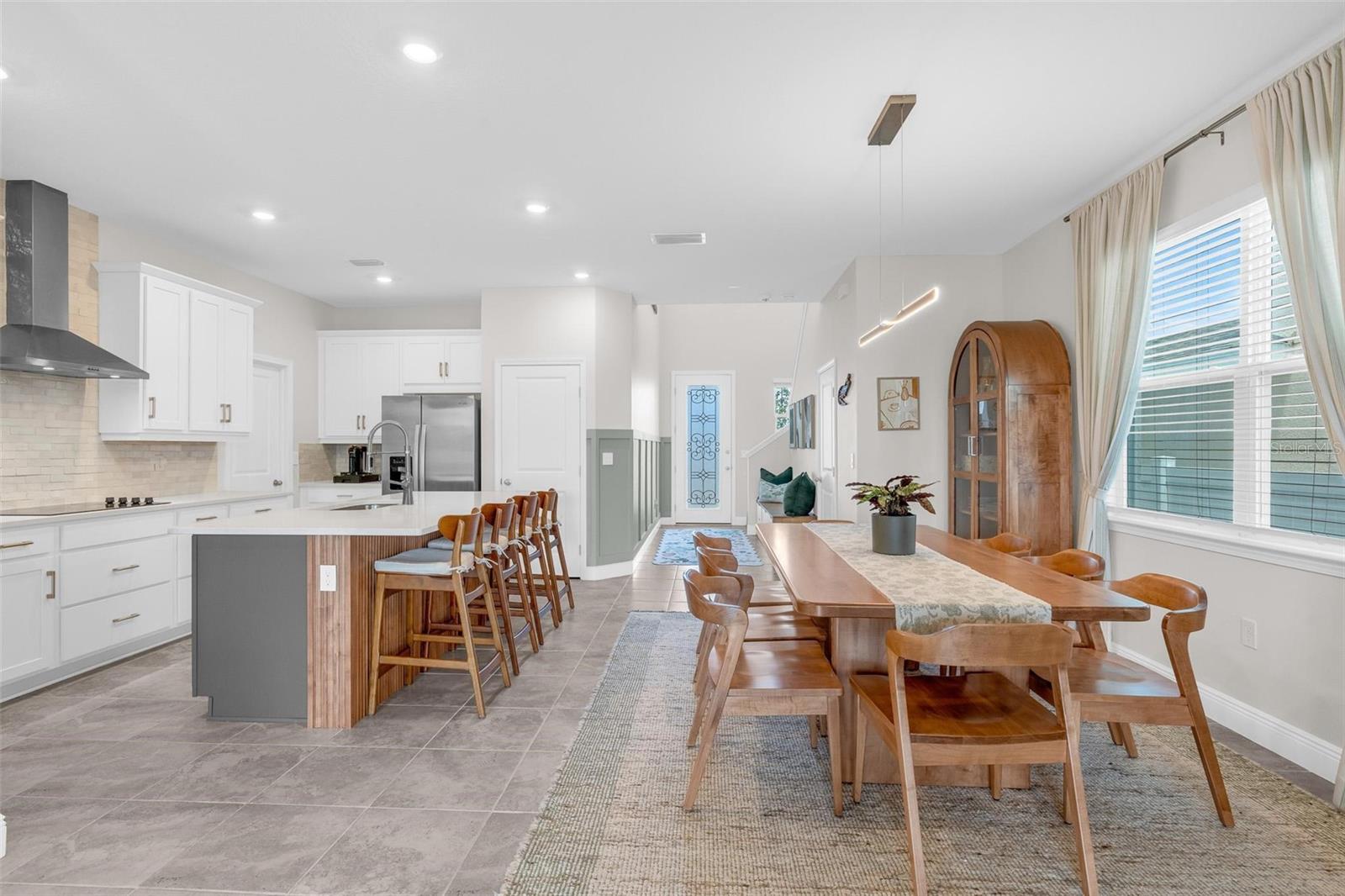 2019 SUNSHINE PEAK DR, MINNEOLA, FL, 34715