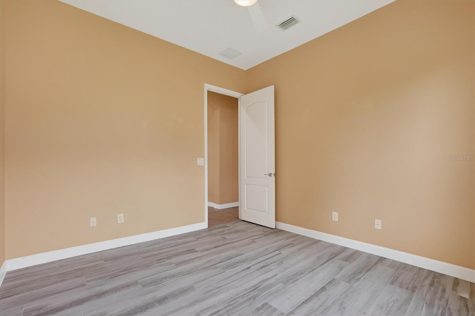 13 NEW OAK LEAF DR, PALM COAST, FL, 32137