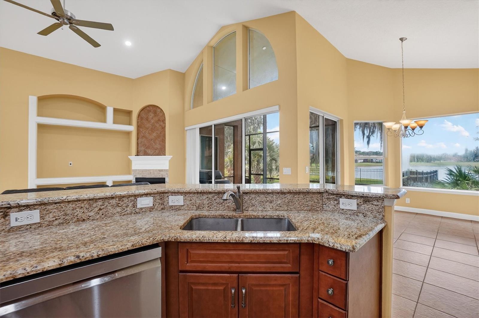 13 NEW OAK LEAF DR, PALM COAST, FL, 32137