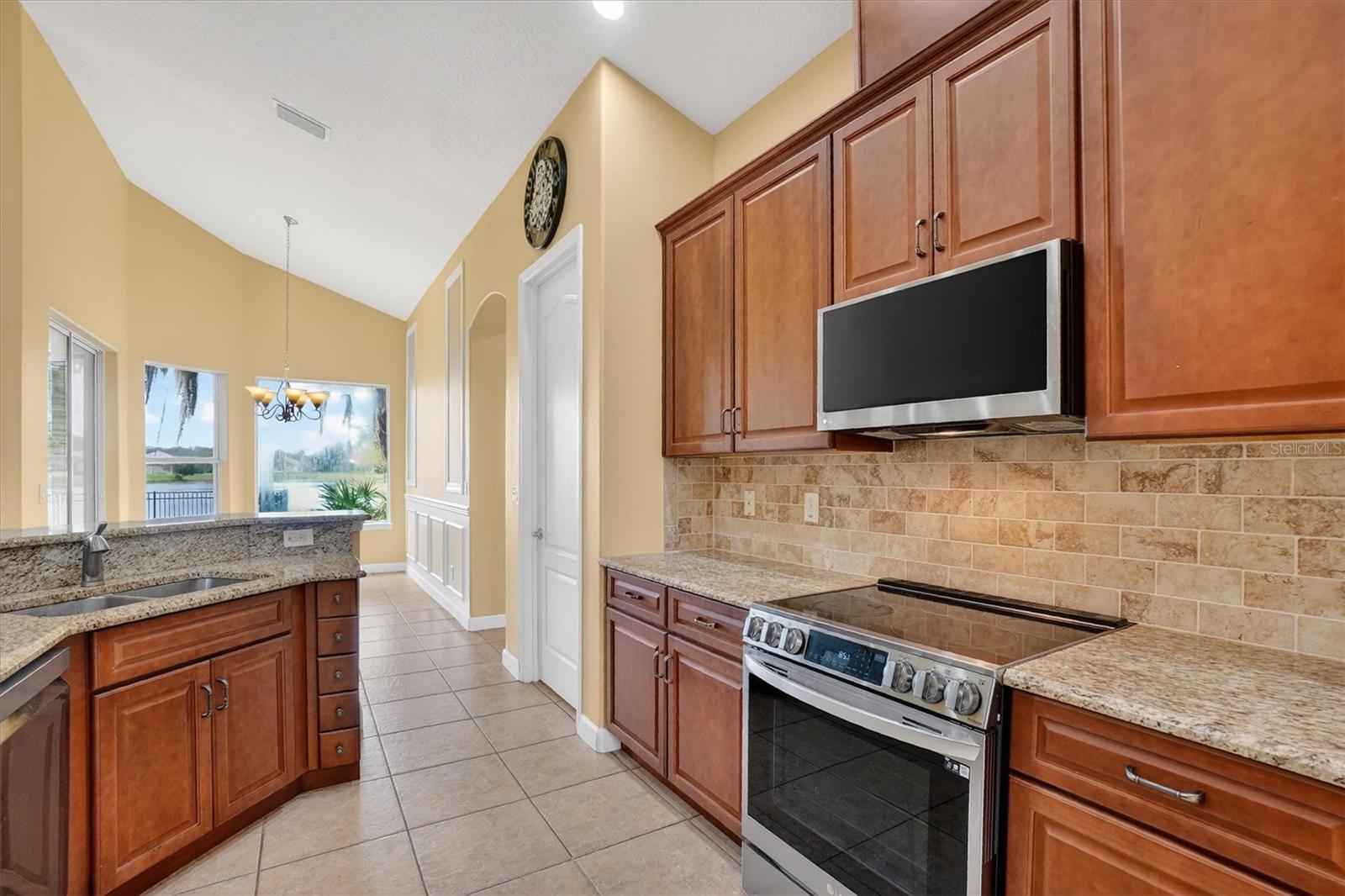 13 NEW OAK LEAF DR, PALM COAST, FL, 32137