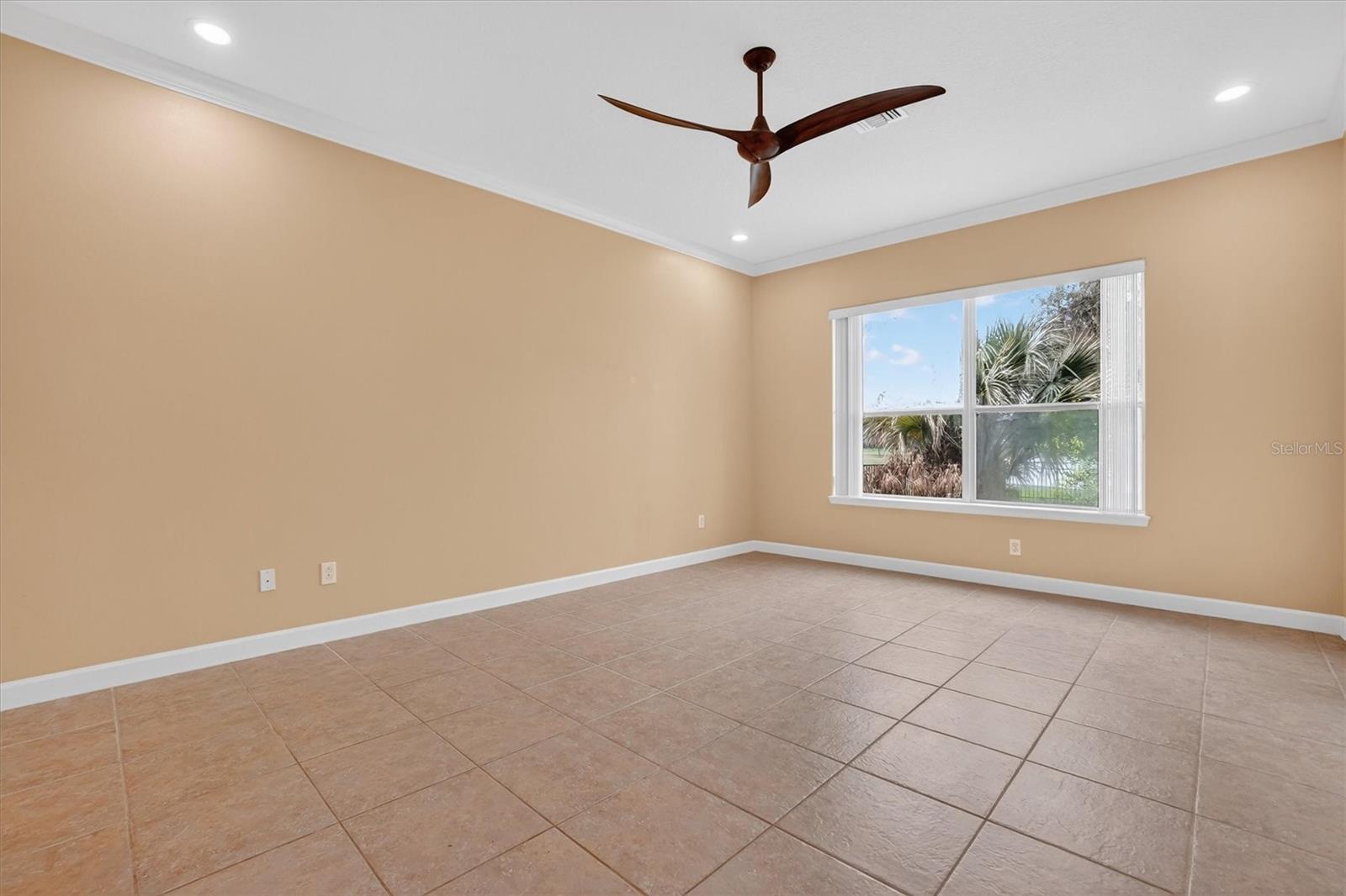 13 NEW OAK LEAF DR, PALM COAST, FL, 32137