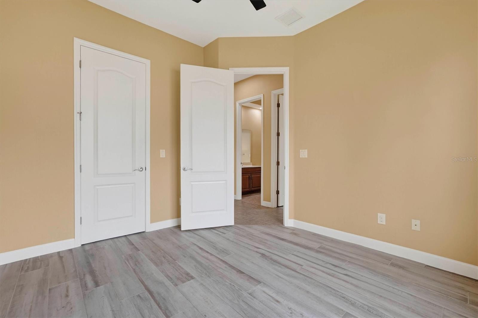 13 NEW OAK LEAF DR, PALM COAST, FL, 32137