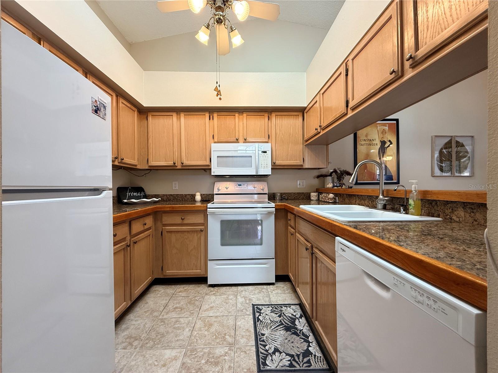 2749 COUNTRYSIDE BLVD #14, CLEARWATER, FL, 33761