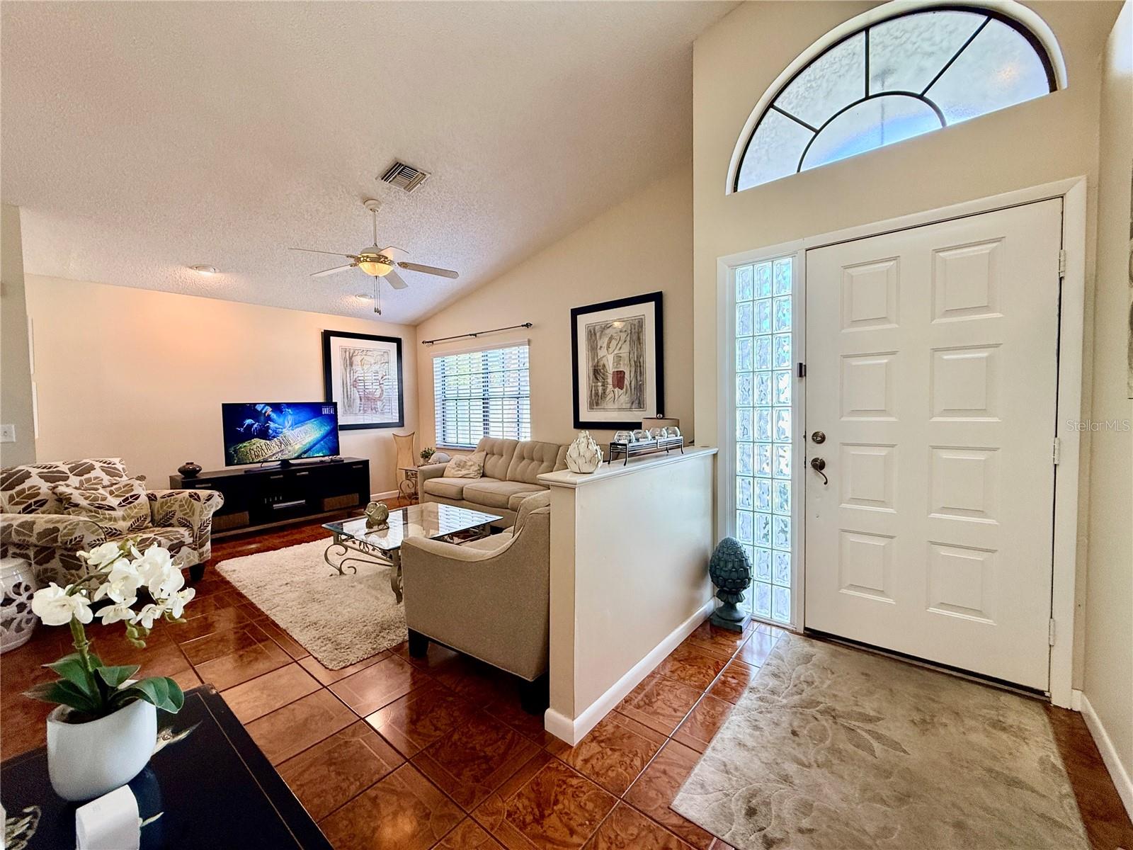 2749 COUNTRYSIDE BLVD #14, CLEARWATER, FL, 33761