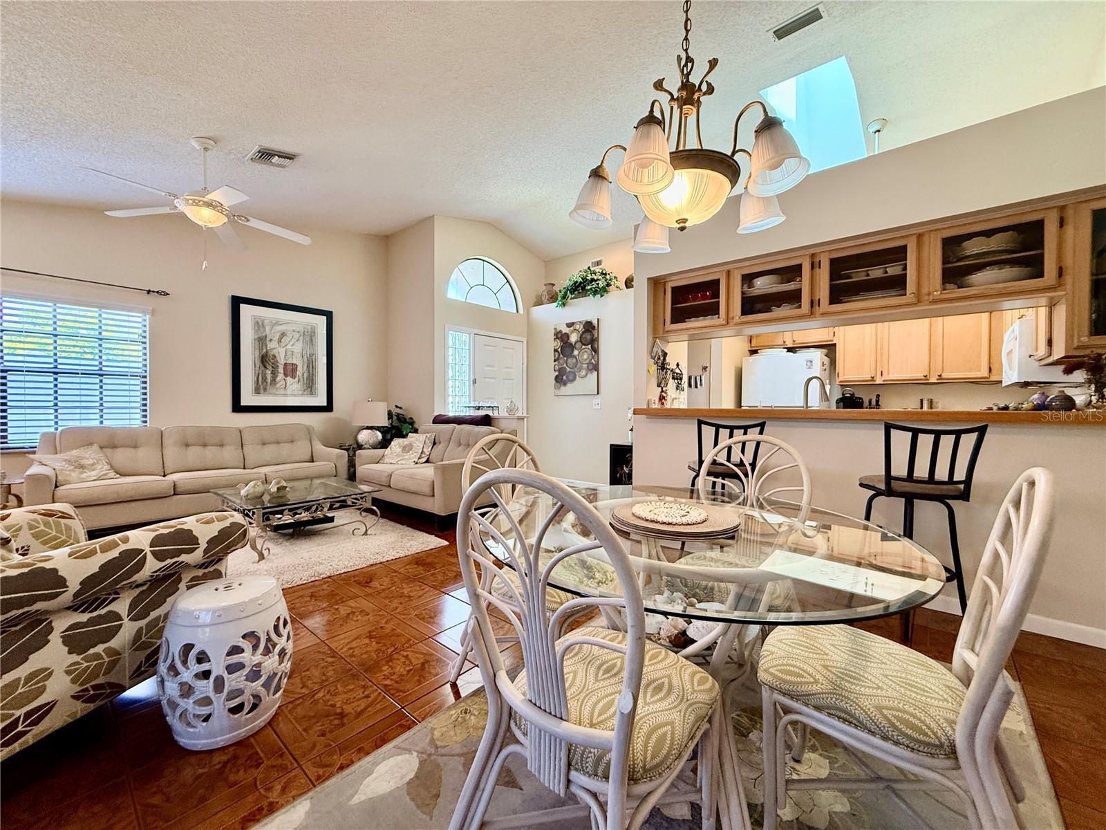 2749 COUNTRYSIDE BLVD #14, CLEARWATER, FL, 33761