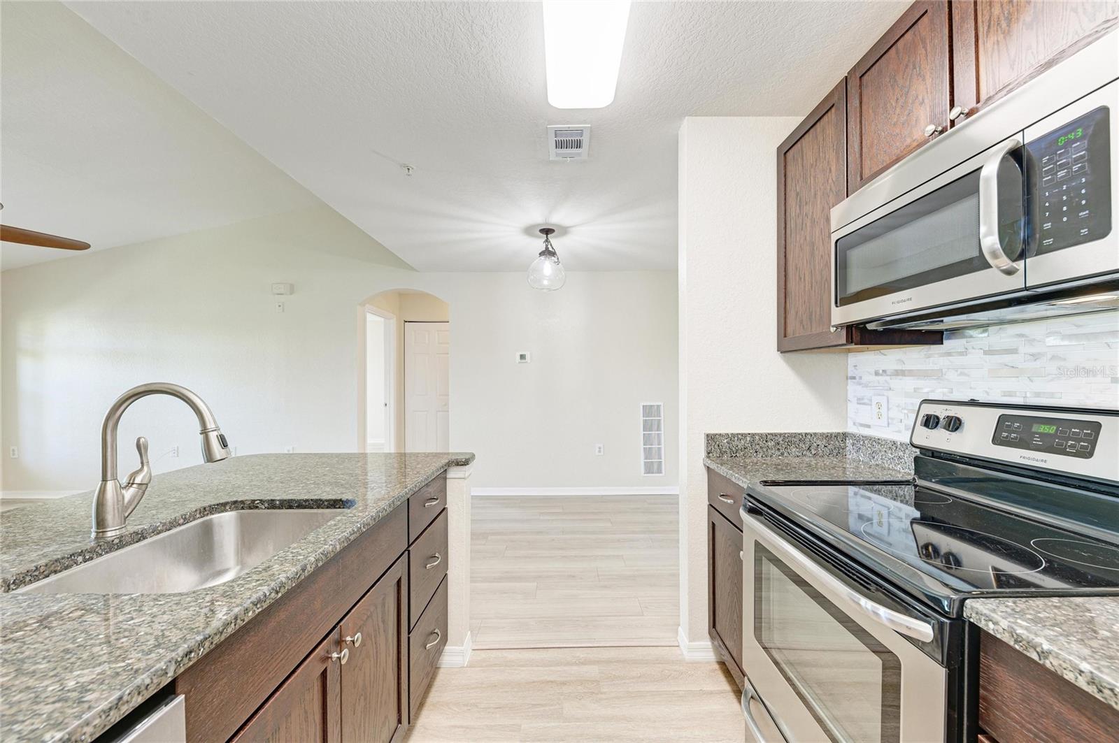 8911 MANOR LOOP #207, LAKEWOOD RANCH, FL, 34202