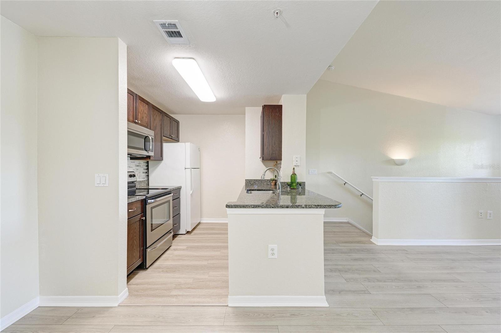 8911 MANOR LOOP #207, LAKEWOOD RANCH, FL, 34202