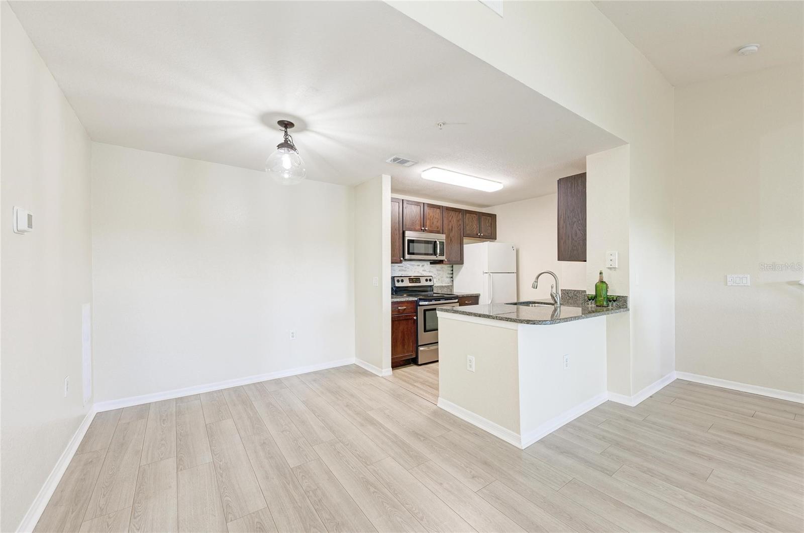 8911 MANOR LOOP #207, LAKEWOOD RANCH, FL, 34202