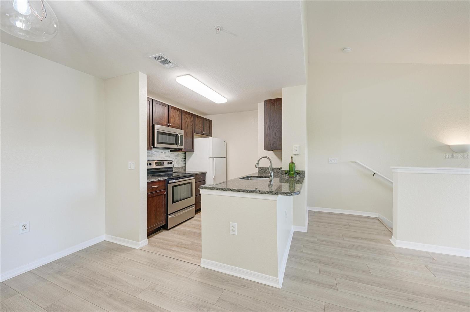 8911 MANOR LOOP #207, LAKEWOOD RANCH, FL, 34202