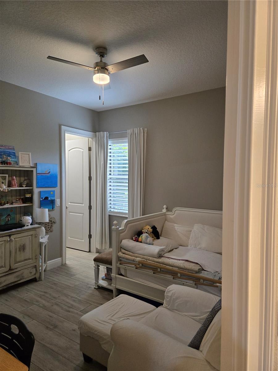 5084 GREENS DR, LADY LAKE, FL, 32159